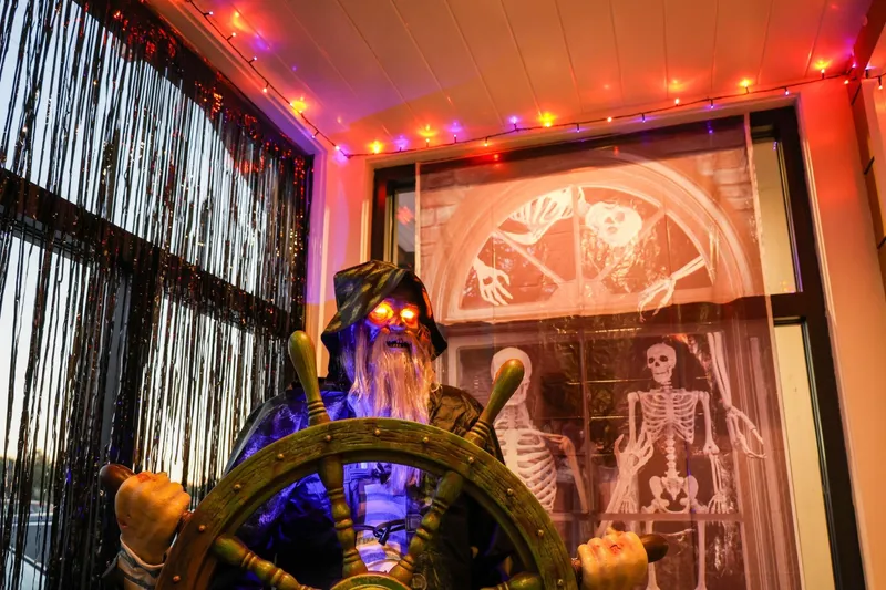 Harry's Ocean Bar & Grille