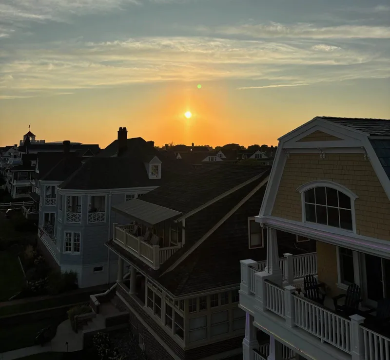 Harry's Ocean Bar & Grille